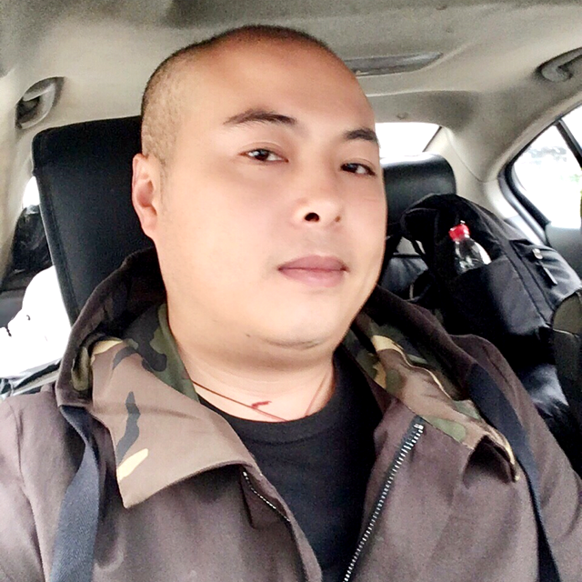 乐曲笑还单身的照片