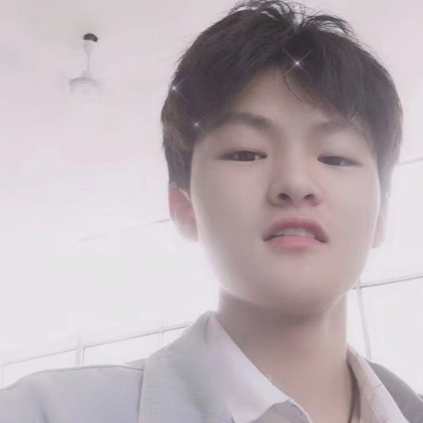 无私等待小鸭子的照片
