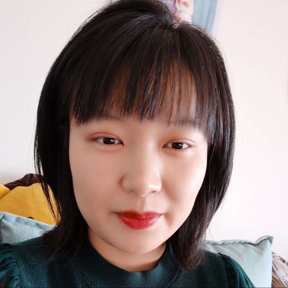 萝莉粗犷的照片