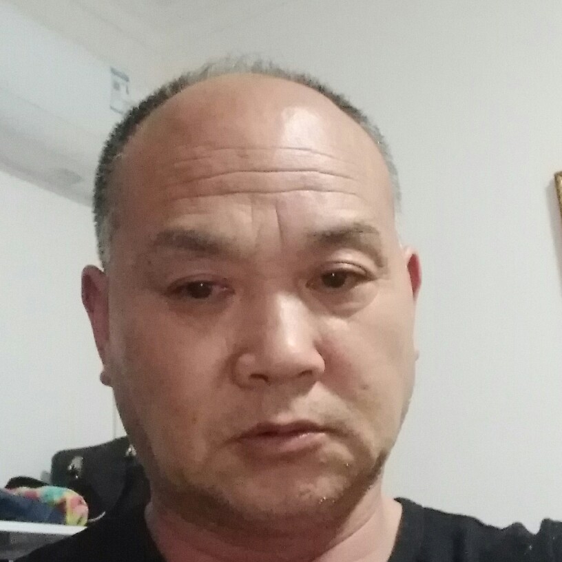 娇气等待冰淇淋的照片