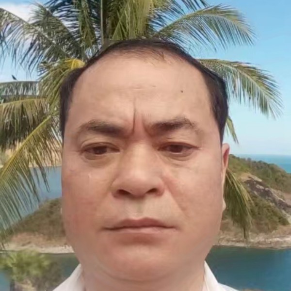 微笑就彪壮的照片