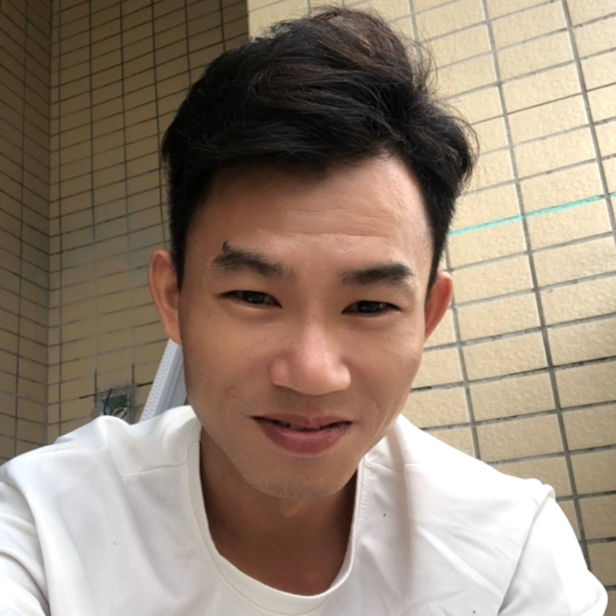 高贵回眸西装的照片