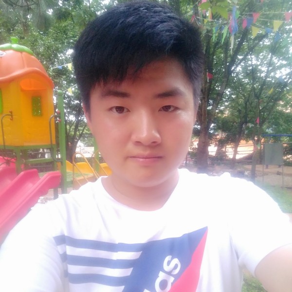 一笑而过的照片