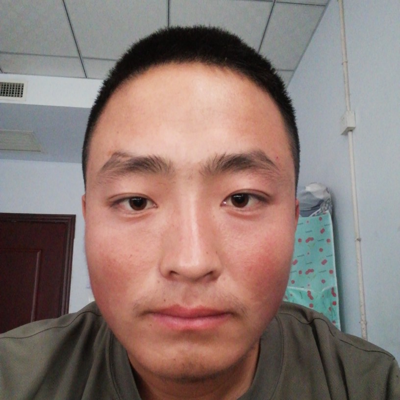 快乐等待大门的照片