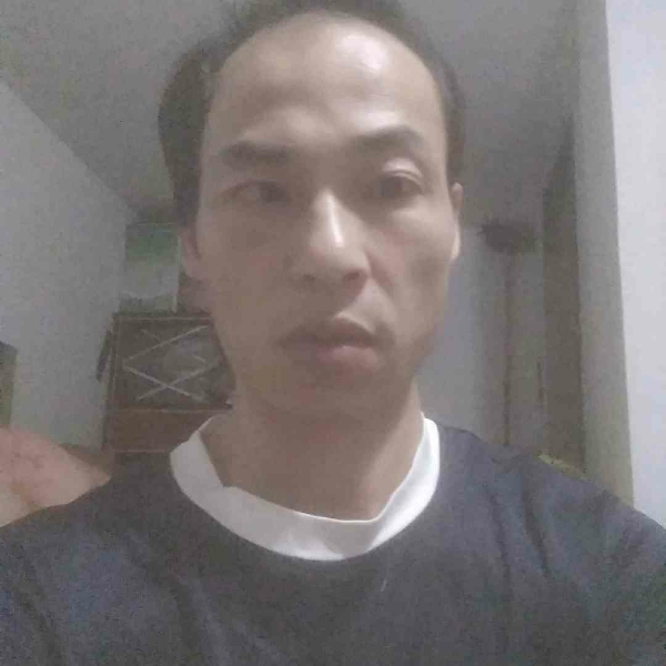 22雨夜的浪漫的照片