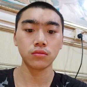 南鸢深拥单身的照片