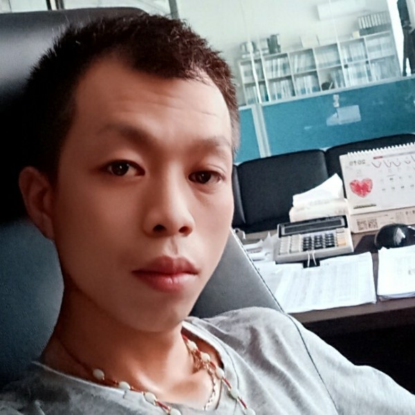 夜晚最美流星雨的照片
