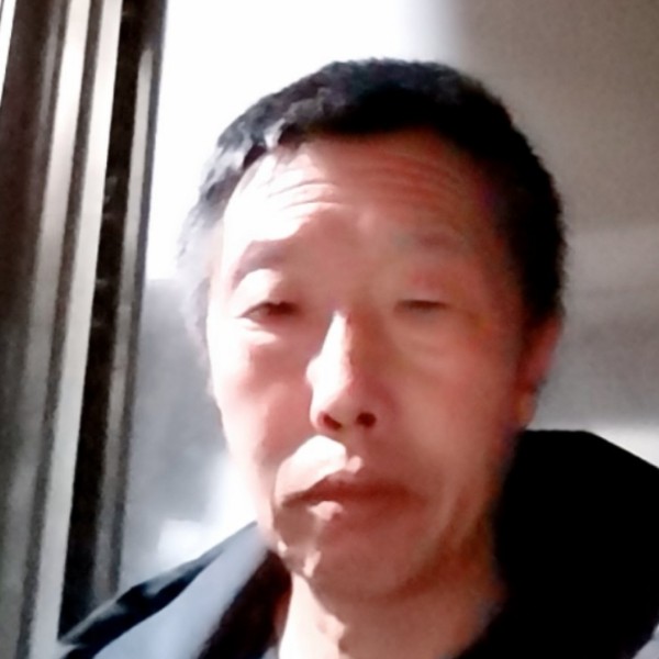 认真愿暖光的照片