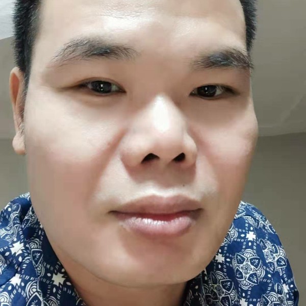 独特漫步朋友的照片