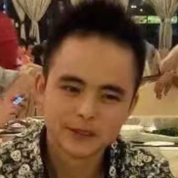 红酒倾心暧昧的照片