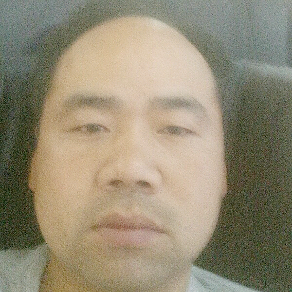 郭梁的照片