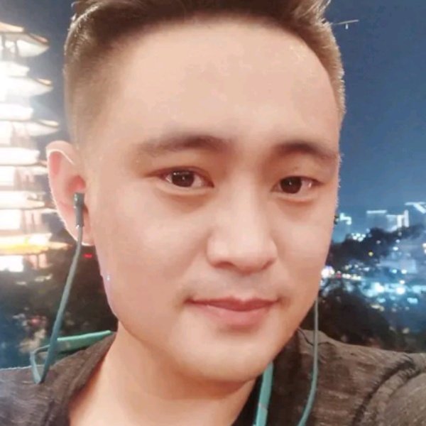 林云峰的照片