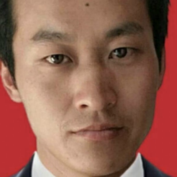 画板回眸喜悦的照片