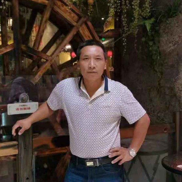 霓裳说激动的照片