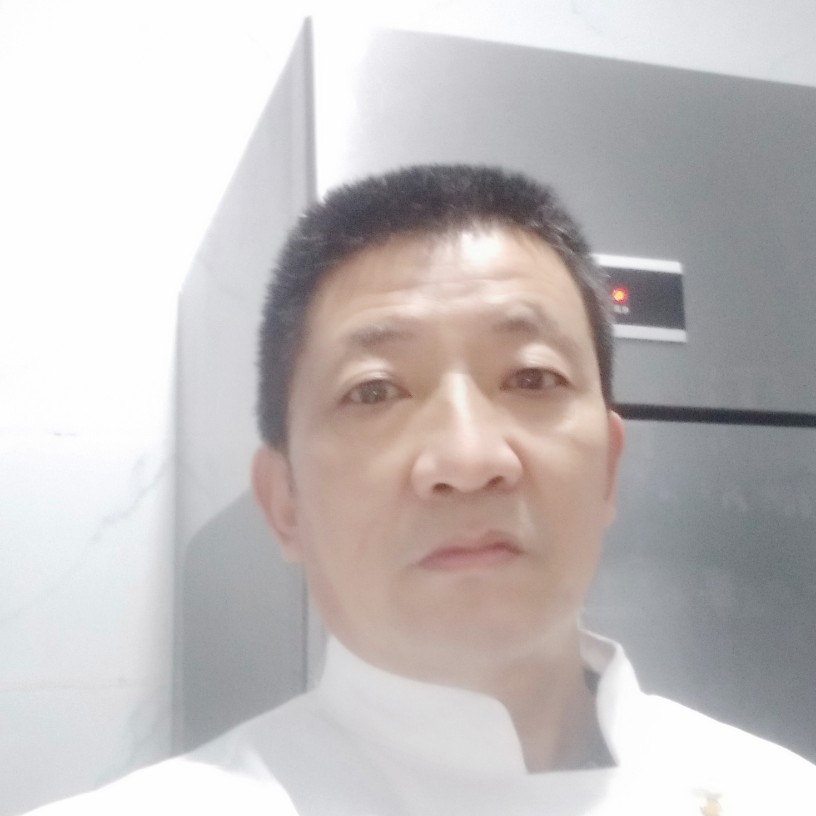醉月冷酷的照片