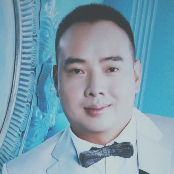 安静浅吻孤心的照片