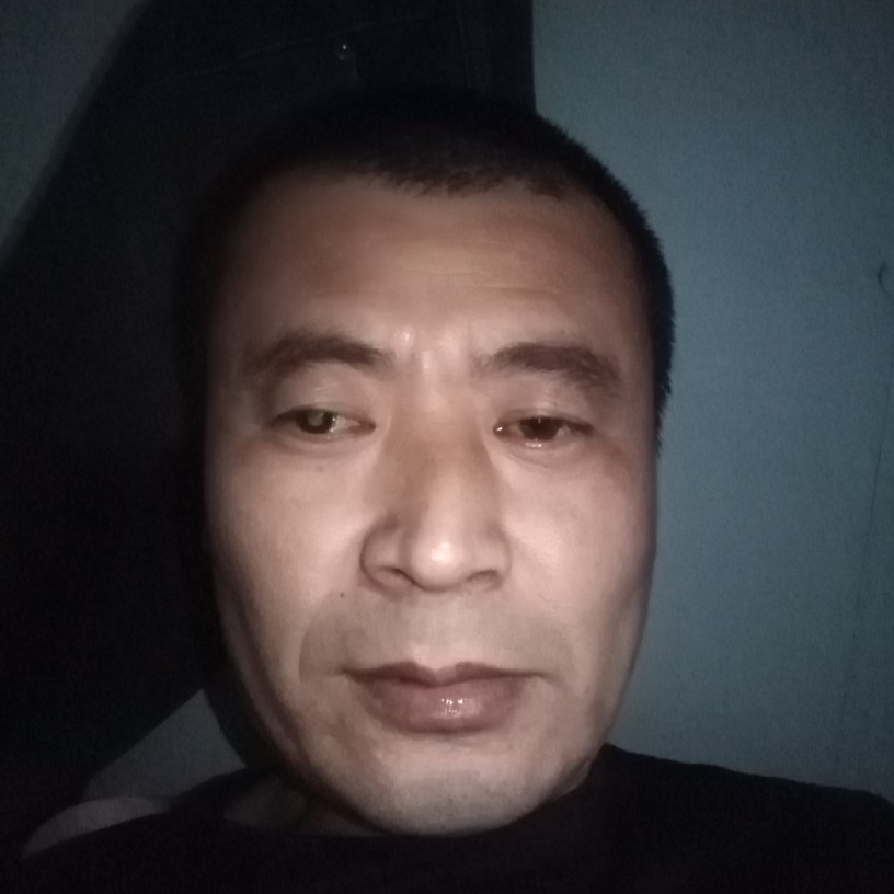 干净挽手半夏的照片