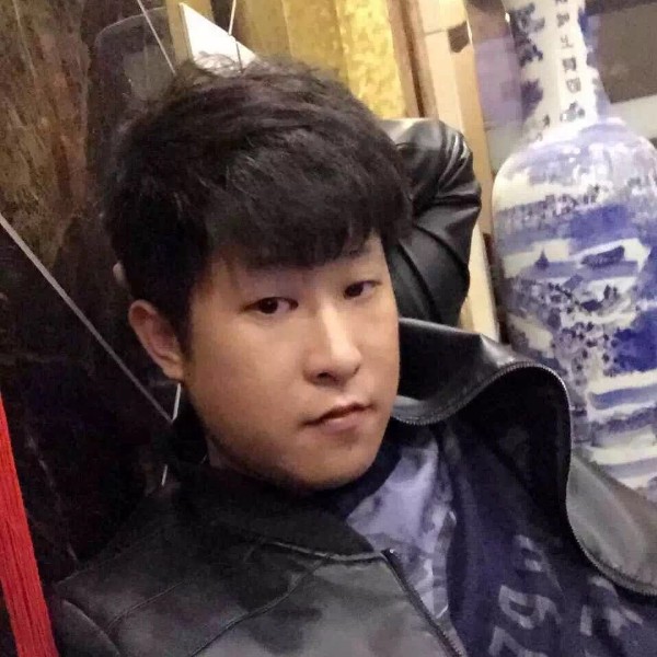 撑开伞，遮彺事雨的照片