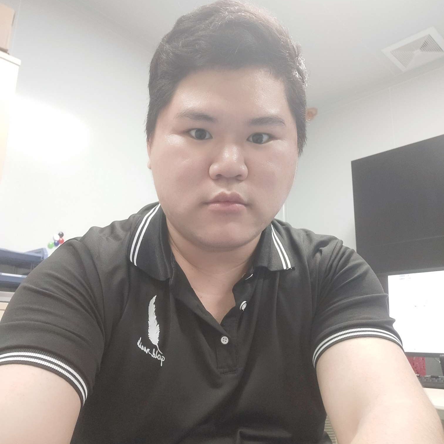受伤那羽毛的照片