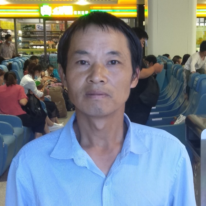 孤單唇的照片