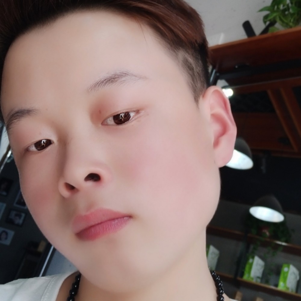 店员方强健的照片