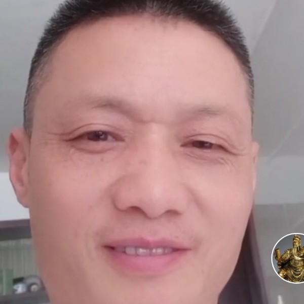 神勇和逐风的照片