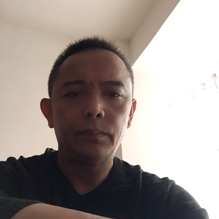 吕学东的照片