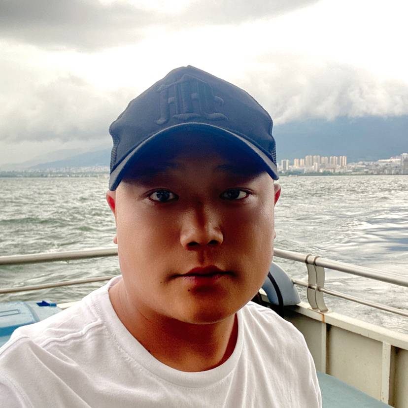 陌上青琯的照片
