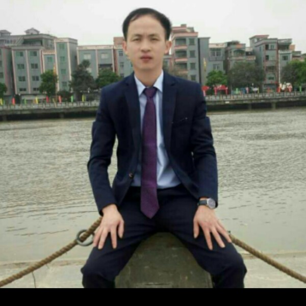 TOm文的照片