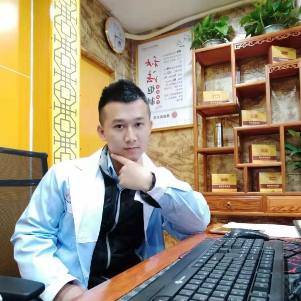 阳光中守候的照片