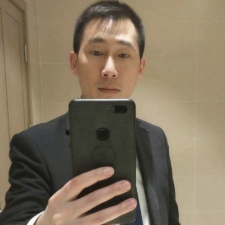 情伤太低的照片