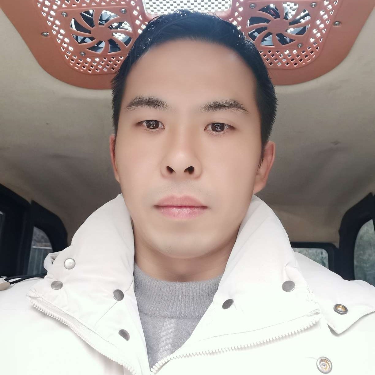 沧澜漫步羞涩的照片