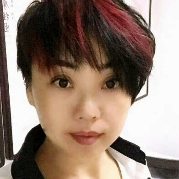 朱云妮的照片
