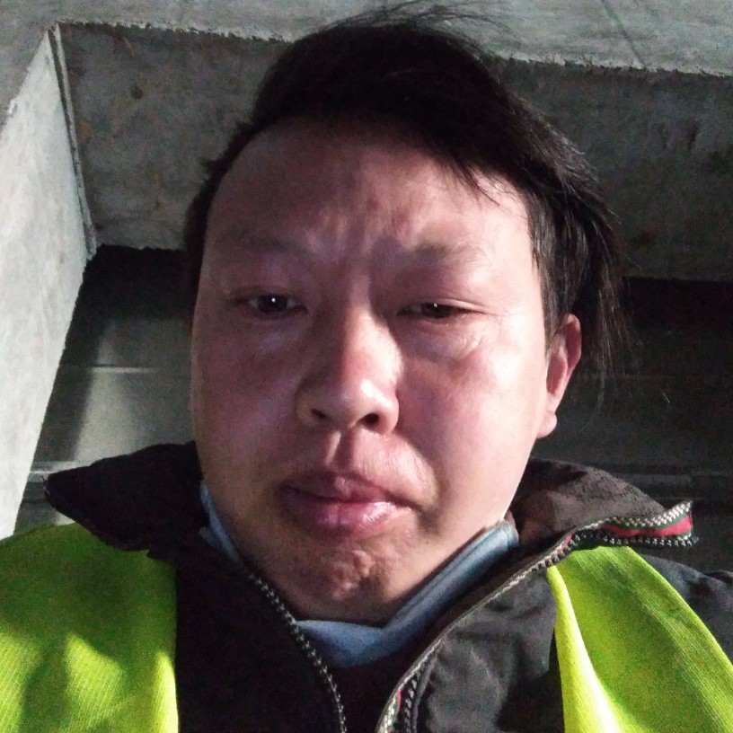 有爱心的大爷的照片