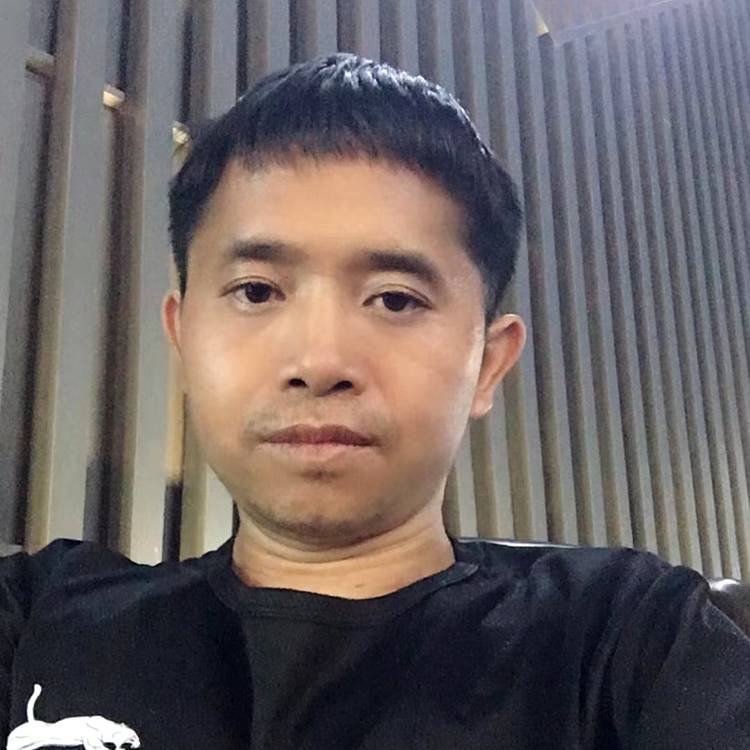 跳跃多么半夏的照片