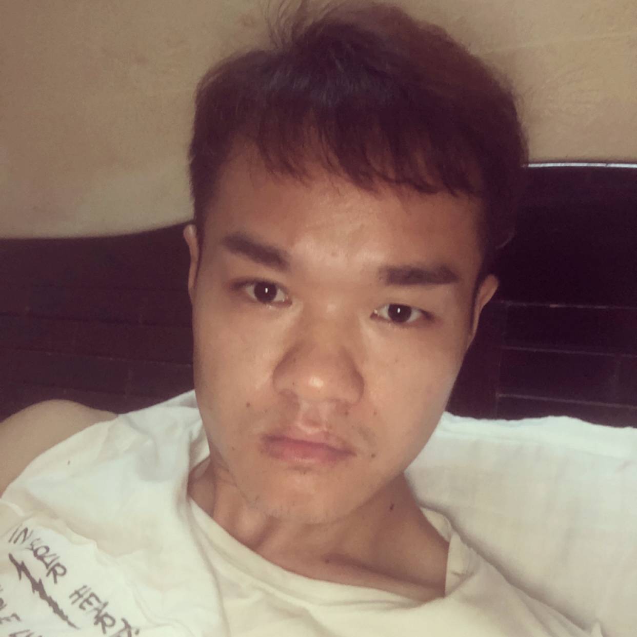 际忠为，爱转身的照片