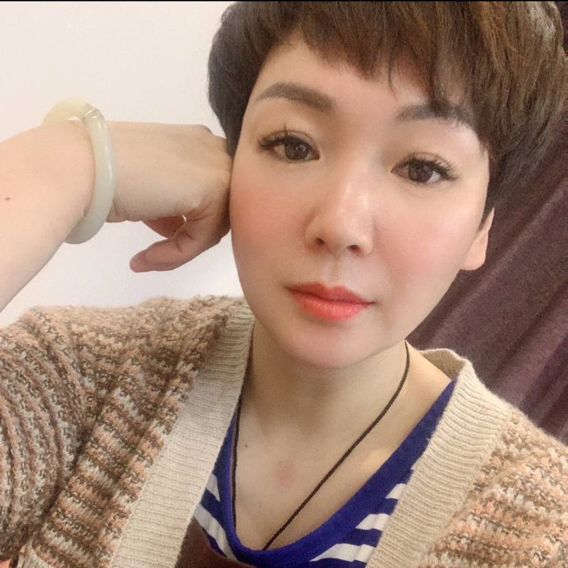 落叶樱花的照片