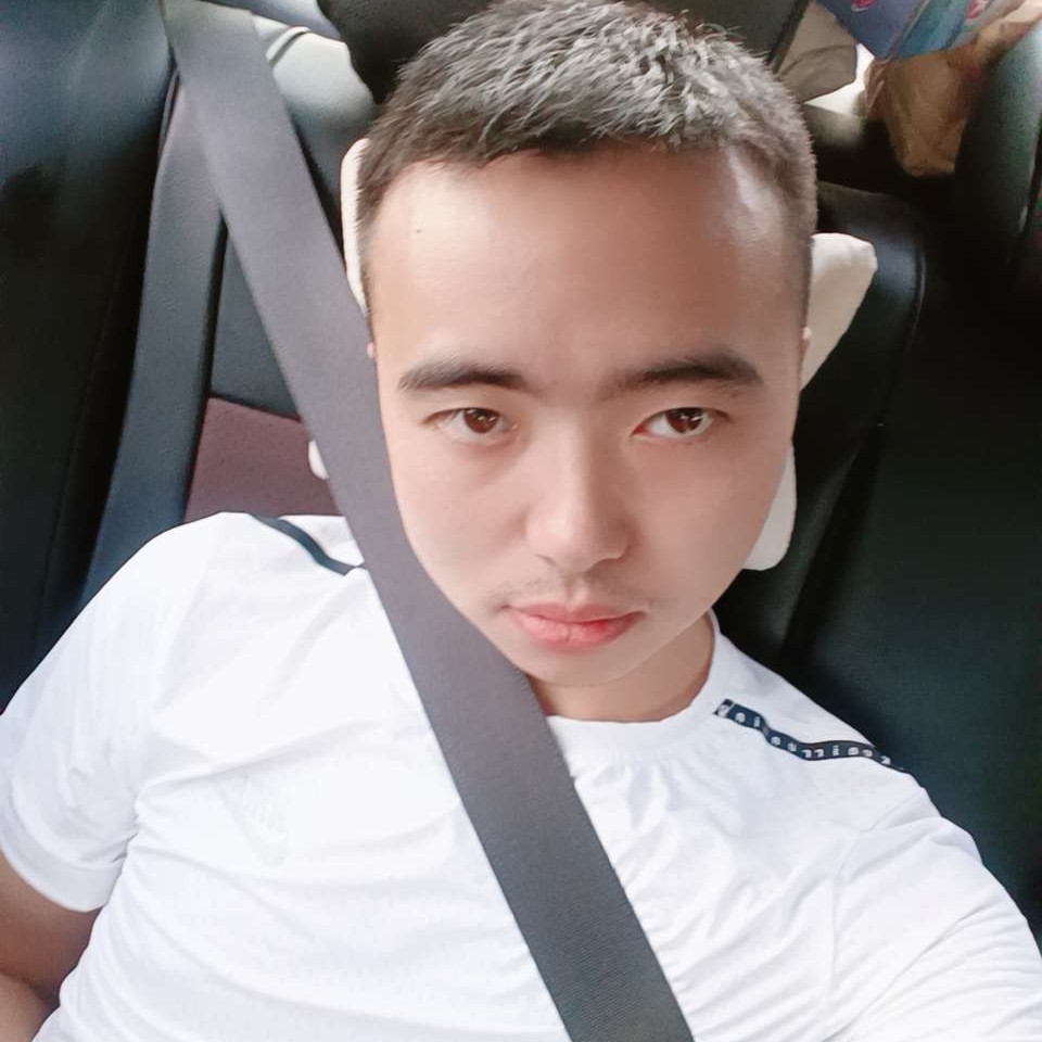 易亿元的照片
