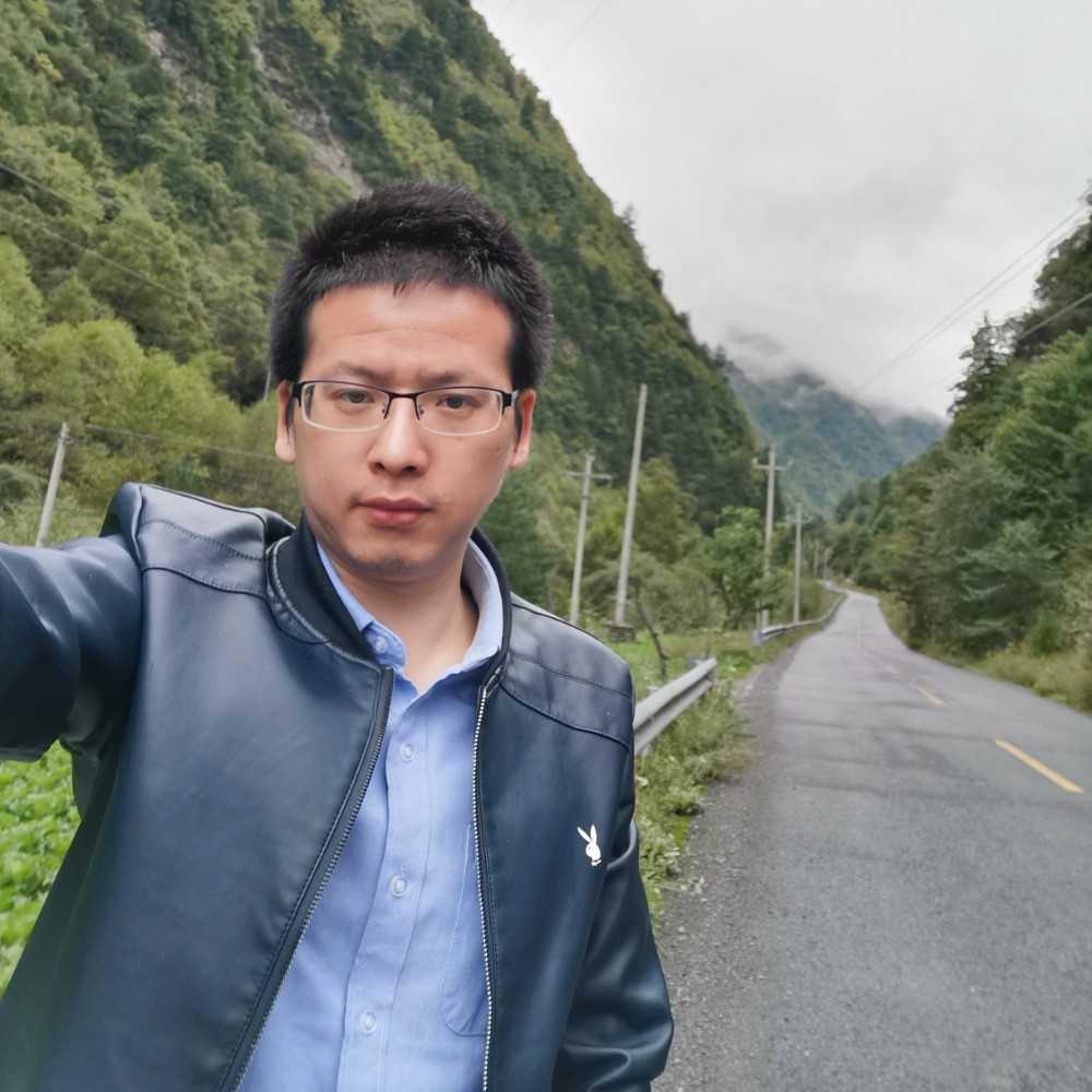 笨笨回眸诺言的照片