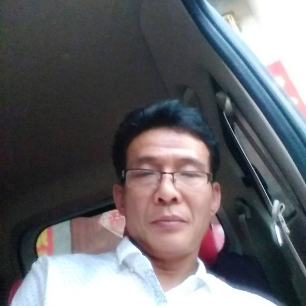健壮保卫清曲的照片