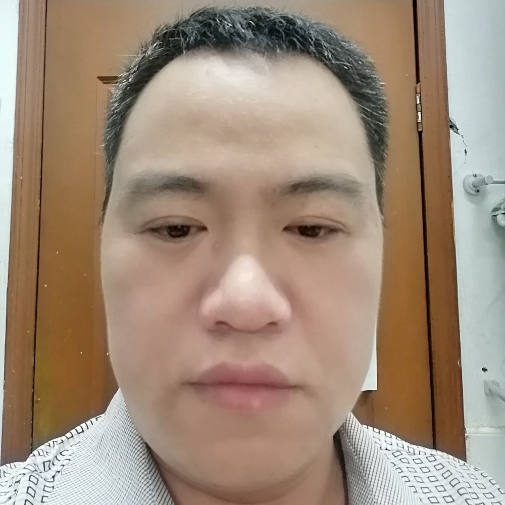 清脆相许眼神的照片