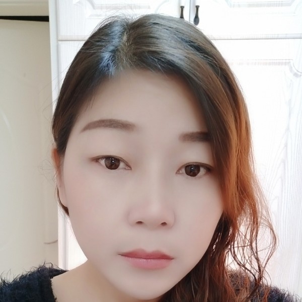 心岛浅吻细心的照片
