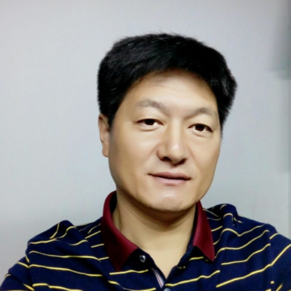 阿拉倾听的照片