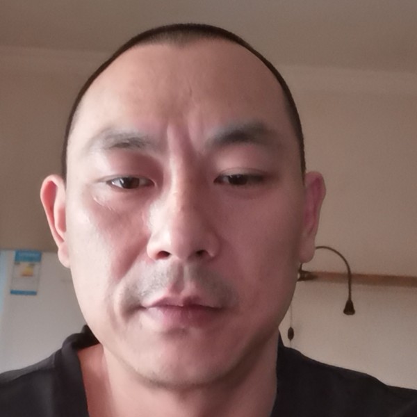 清脆蹁跹钥匙的照片