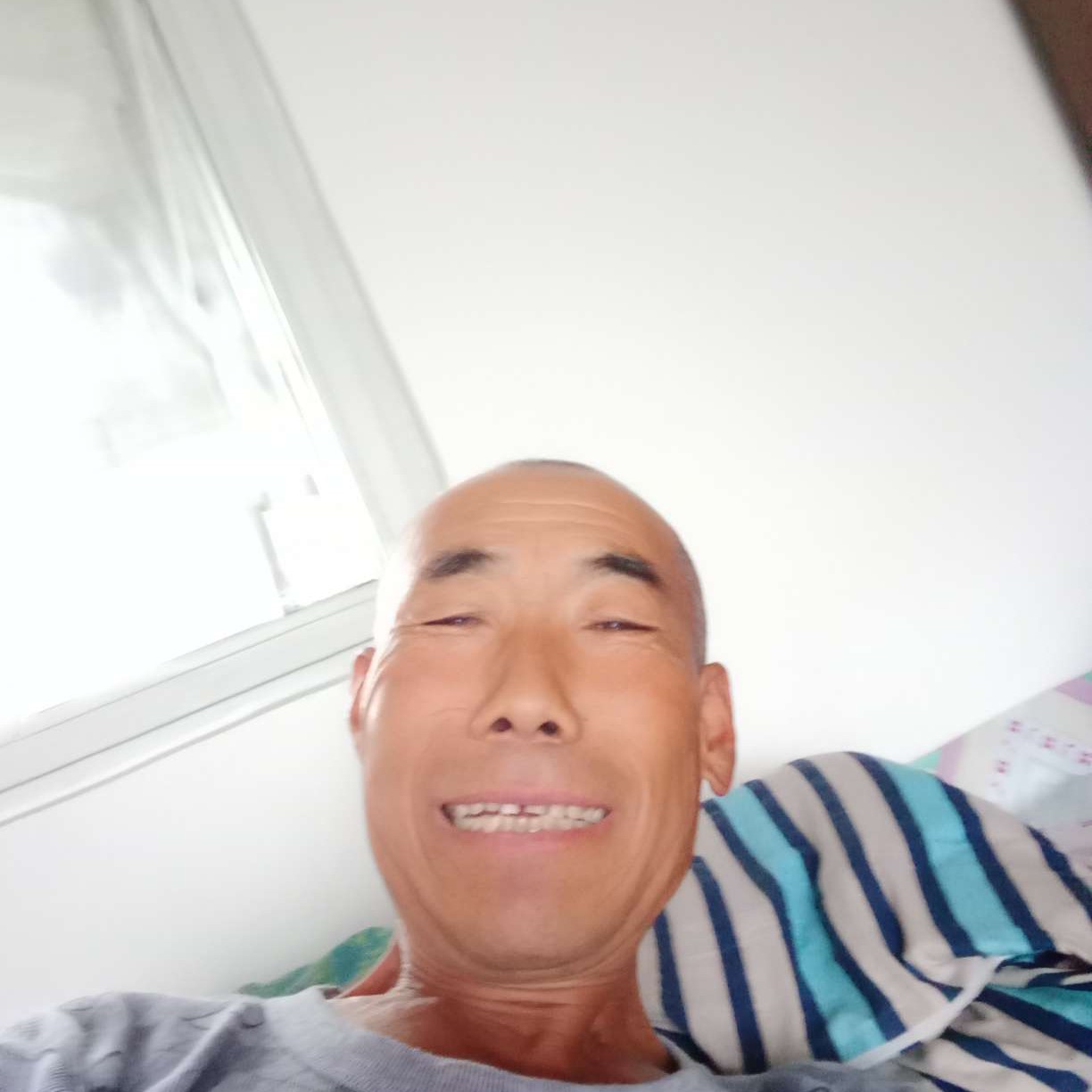 侯久泳海的照片