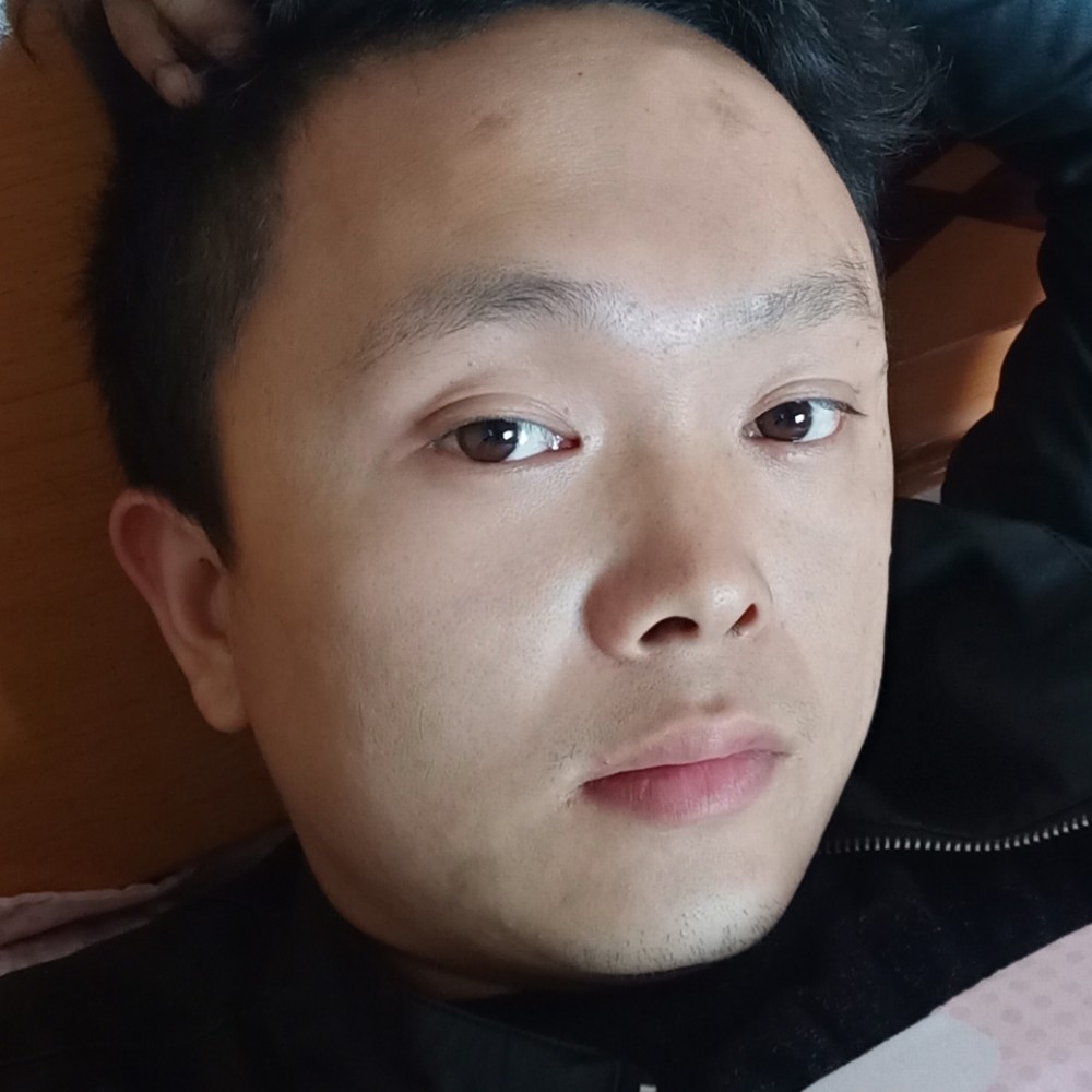 大山炙热的照片