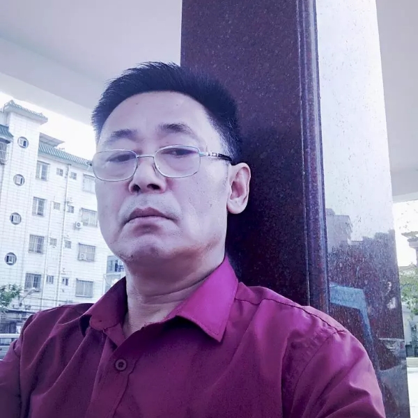 胡迸的照片