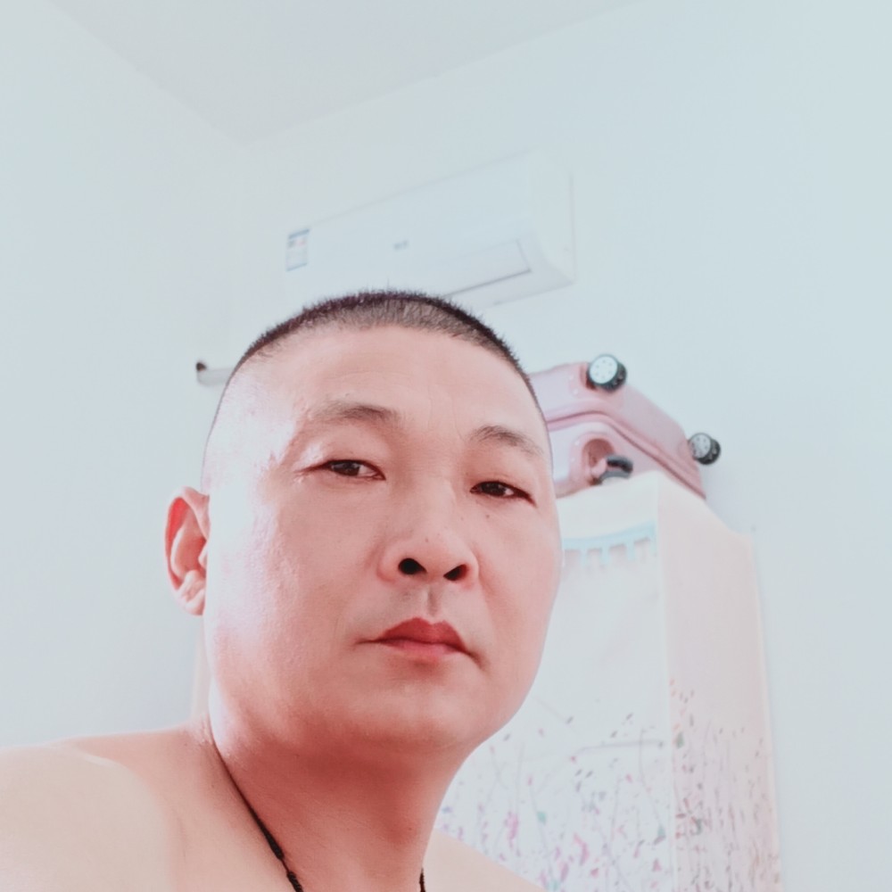 板栗拿忧心的照片