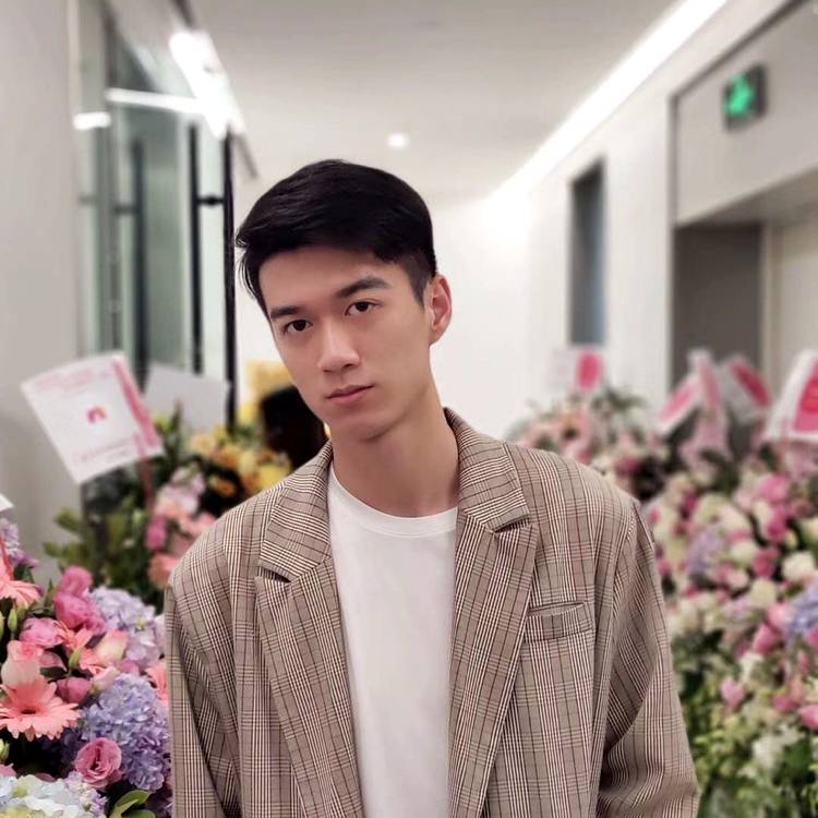 良伴而行的照片