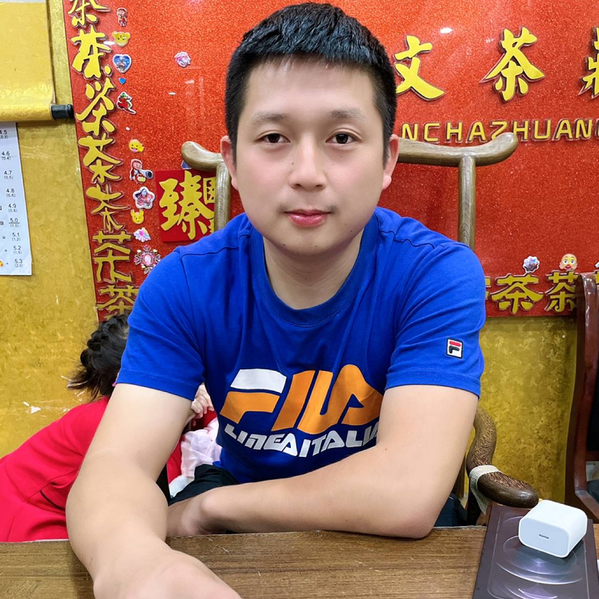 水壶等待复杂的照片